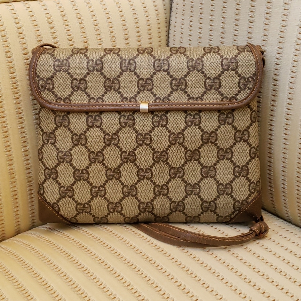 Gucci GG Web Supreme Flap Shoulder Bag - Picture 2 of 14